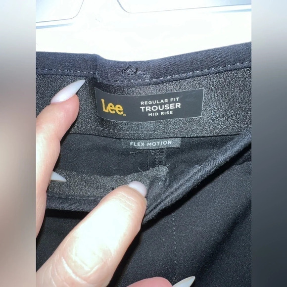 NWT | Lee | Flex Motion Regular Fit Trousers in  Black | Size 4 [88] - Picture 6 of 7